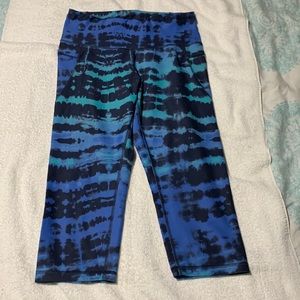 Old Navy High-Waisted Powersoft 7/8L Side-Pocket Leggings, Size LP, Tie Dye Cool
